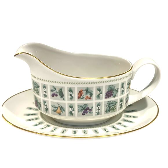Royal Doulton England Tapestry TC1024 Fine China Gravy Boat/Underplate-Excellent - Picture 3 of 7